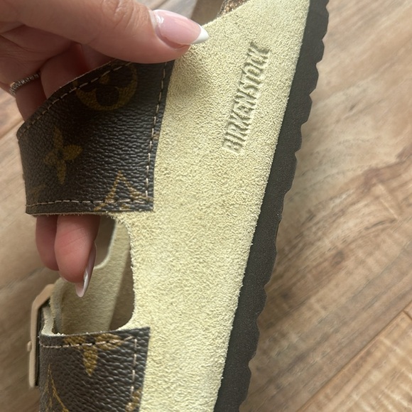 Louis Vuitton x Birkenstock sandals - Picture 4 of 5